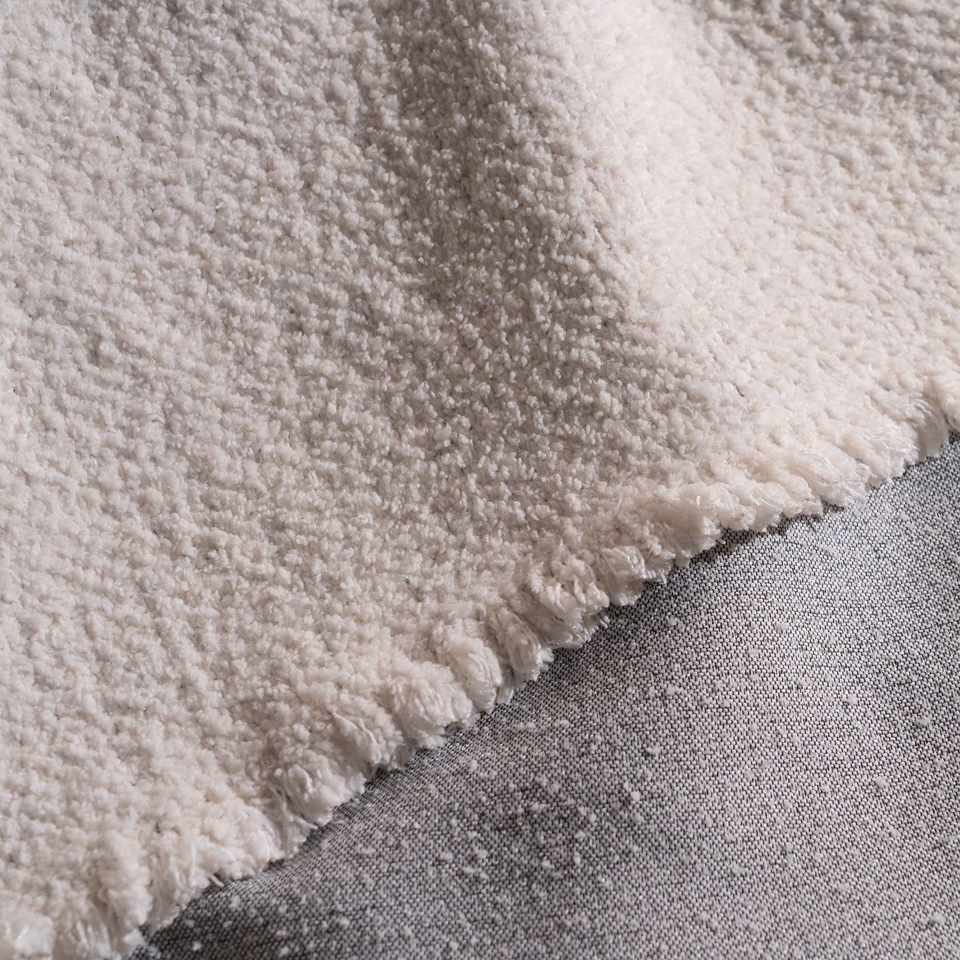 Wintherra - Reversible Wintersofabezug mit gesteppter Wärme