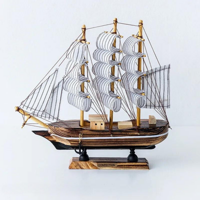 Artz - Segelboot-Skulpturen aus Holz mit Led-Licht