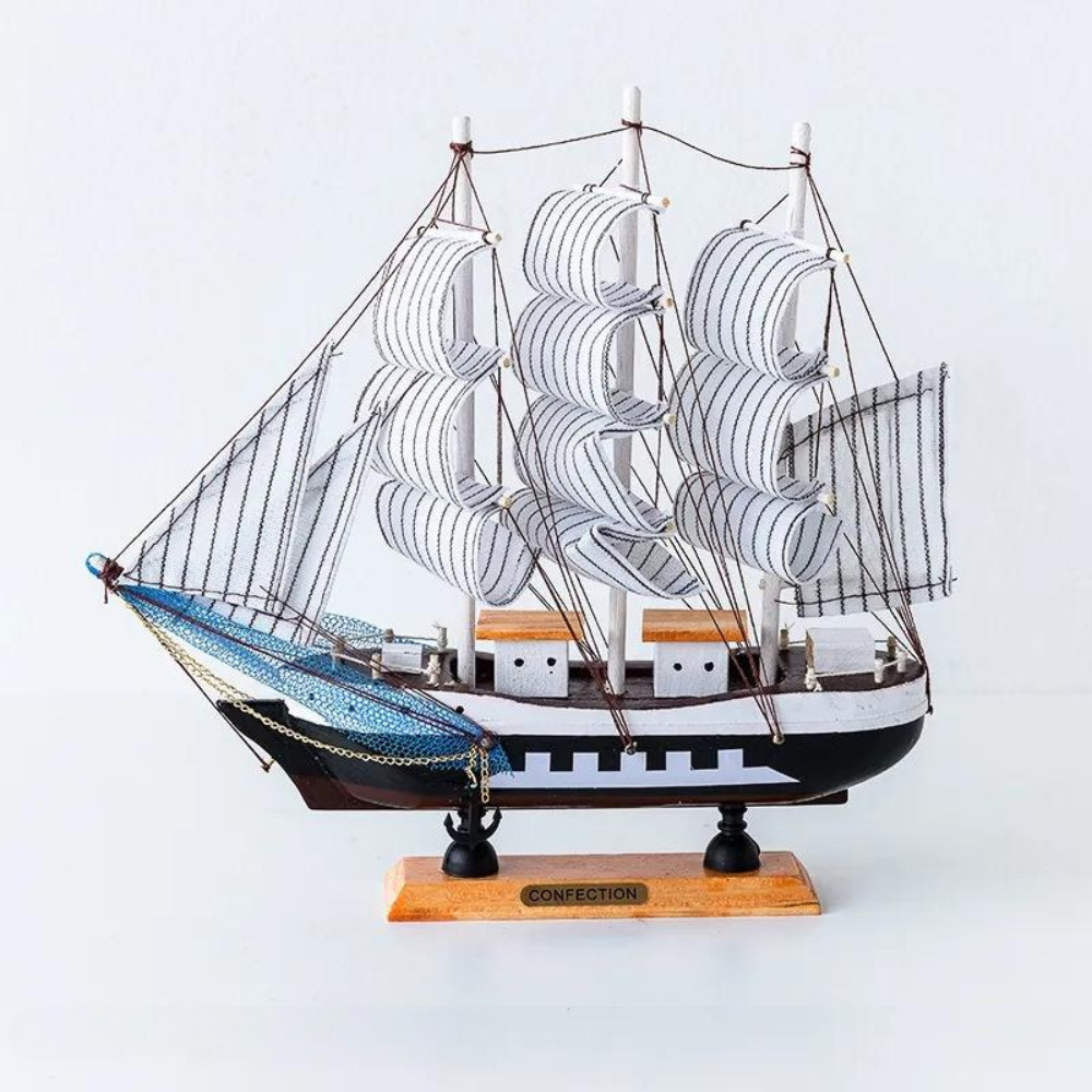 Artz - Segelboot-Skulpturen aus Holz mit Led-Licht