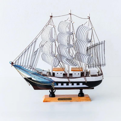 Artz - Segelboot-Skulpturen aus Holz mit Led-Licht