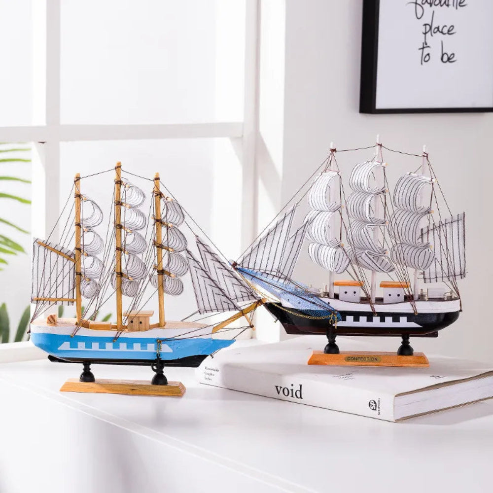 Artz - Segelboot-Skulpturen aus Holz mit Led-Licht