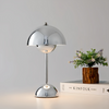AuraGleam - Dimmbare LED-Tischleuchte in Chrom