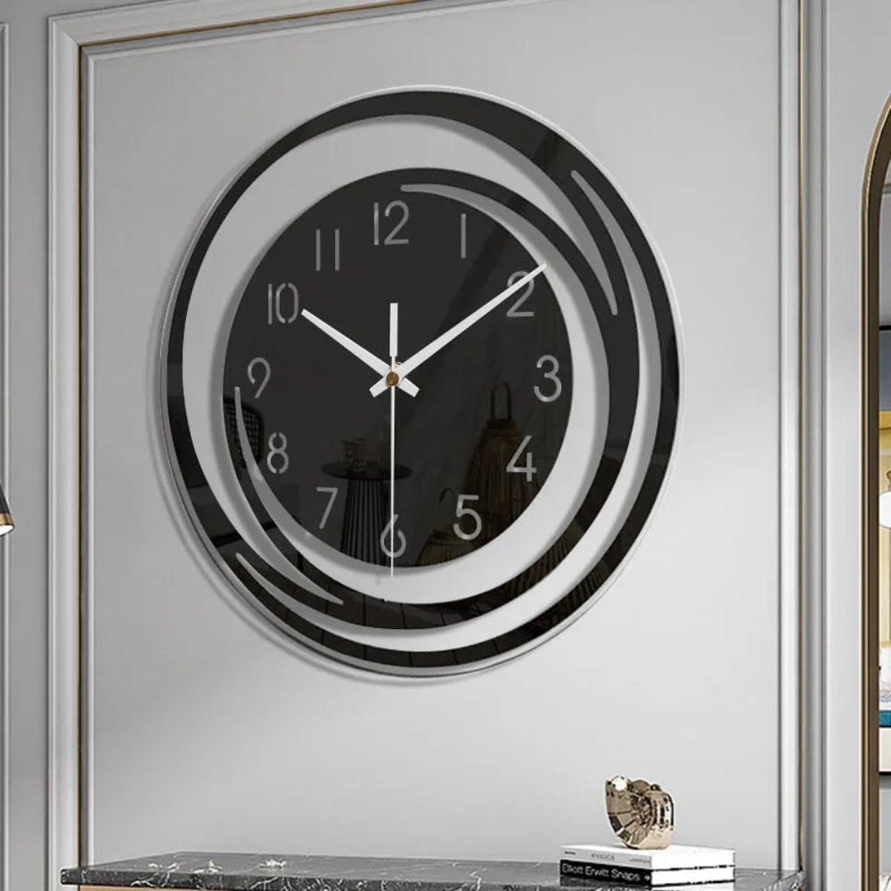 BlackEdge - Zeitgenössische Wanduhr aus Acryl