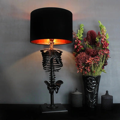 BoneGlow - Handgefertigte Skelett-Tischlampe