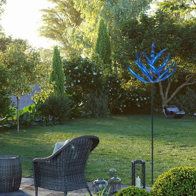 BreezeGlide - Elegantes Windspiel aus Metall