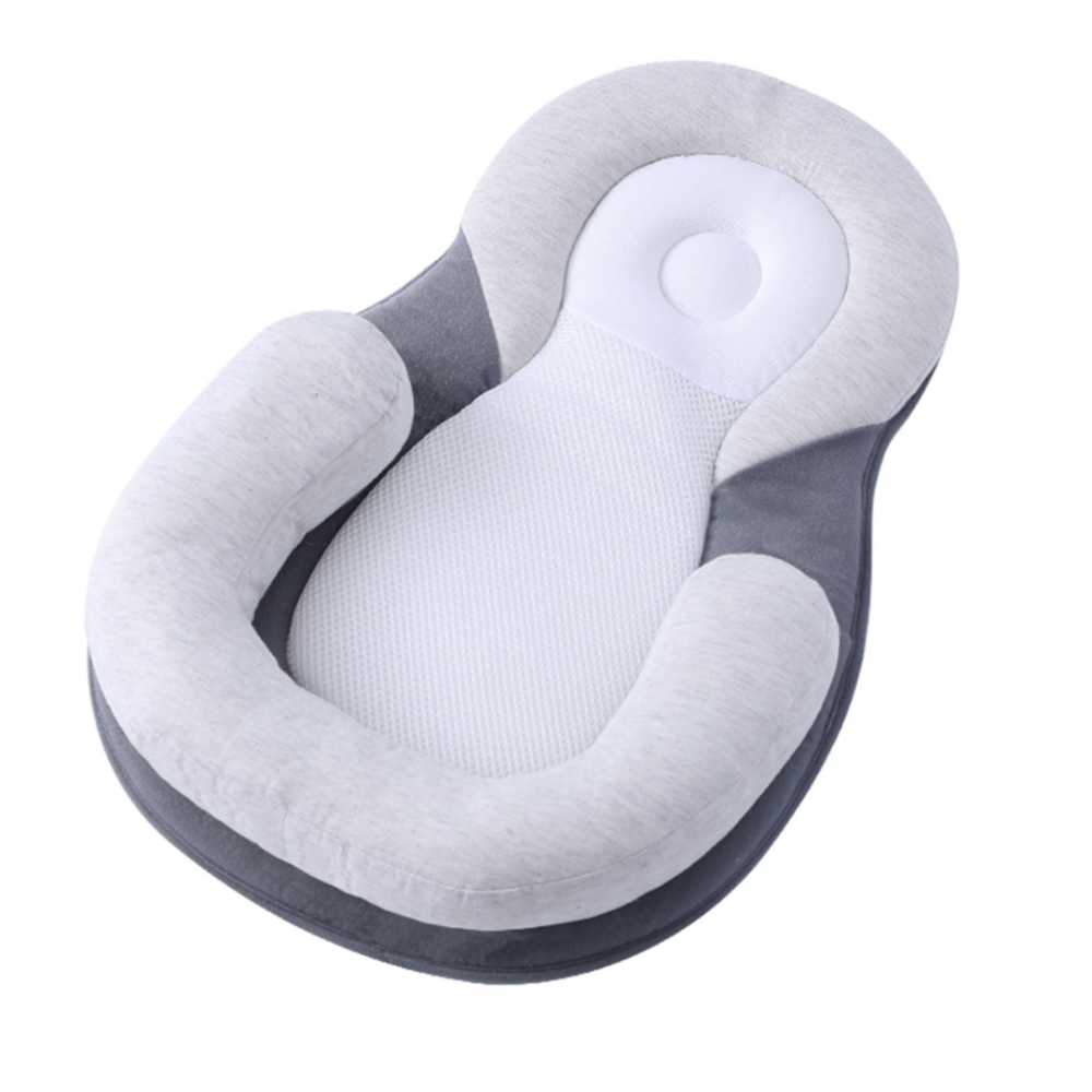 DreamNest - Weiche Babyliege für Neugeborene