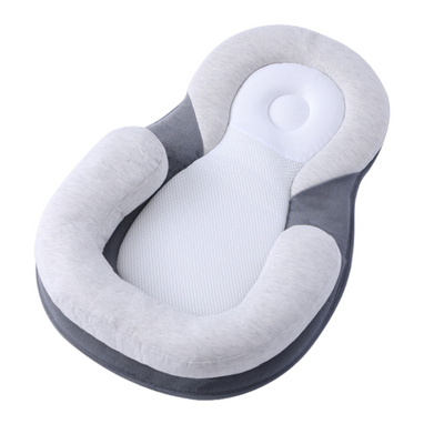 DreamNest - Weiche Babyliege für Neugeborene