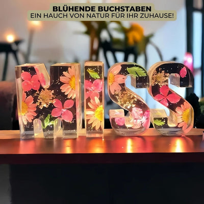 FloraLetter - Floraler LED-Buchstabe aus Harz für Heimdekoration