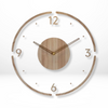 Geräuschlose Wanduhr aus Naturholz - groß & stilvoll