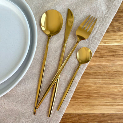 Gildora - Minimalistisches goldenes Besteckset