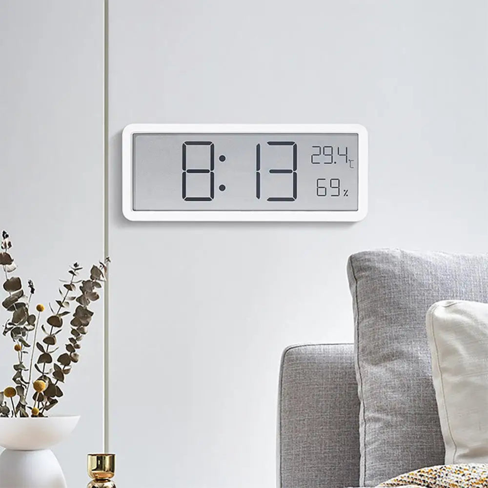 GlowTime - Digitale LED-Wanduhr mit Temperatur und Luftfeuchtigkeit