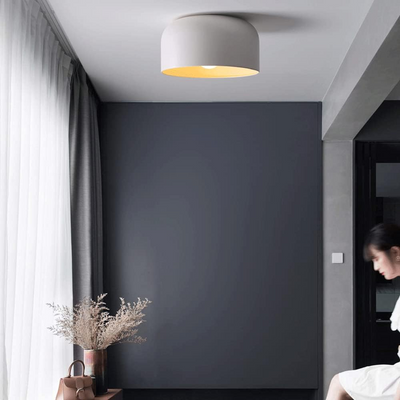 IronGlow – Moderne, bündig montierte Deckenleuchte aus Eisen