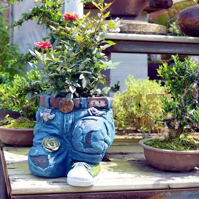 JeanPlanter - Skurriler Blumentopf aus Harz im Denim-Design