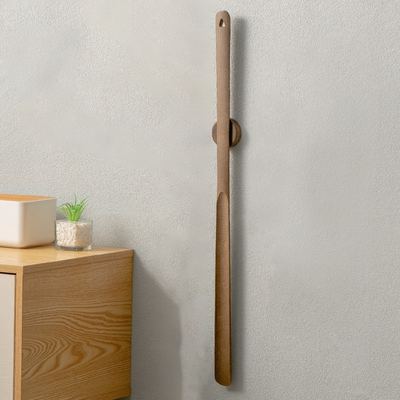 Kolbein - Magnetischer Schuhlöffel aus Holz mit langem Griff
