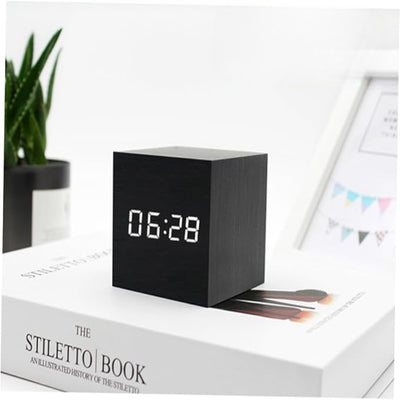 Kompakte Mini LED Digitalwecker - Einstellbare Helligkeit und Nachtmodus