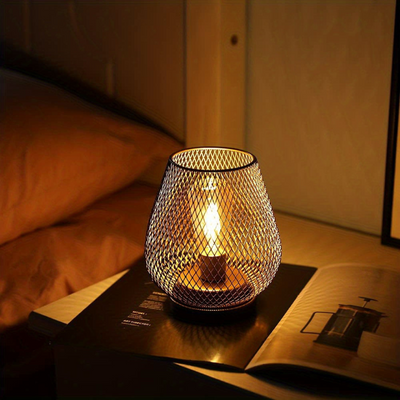 Schnurlose LED-Laterne der Luxusklasse - elegante Beleuchtung für drinnen und draußen