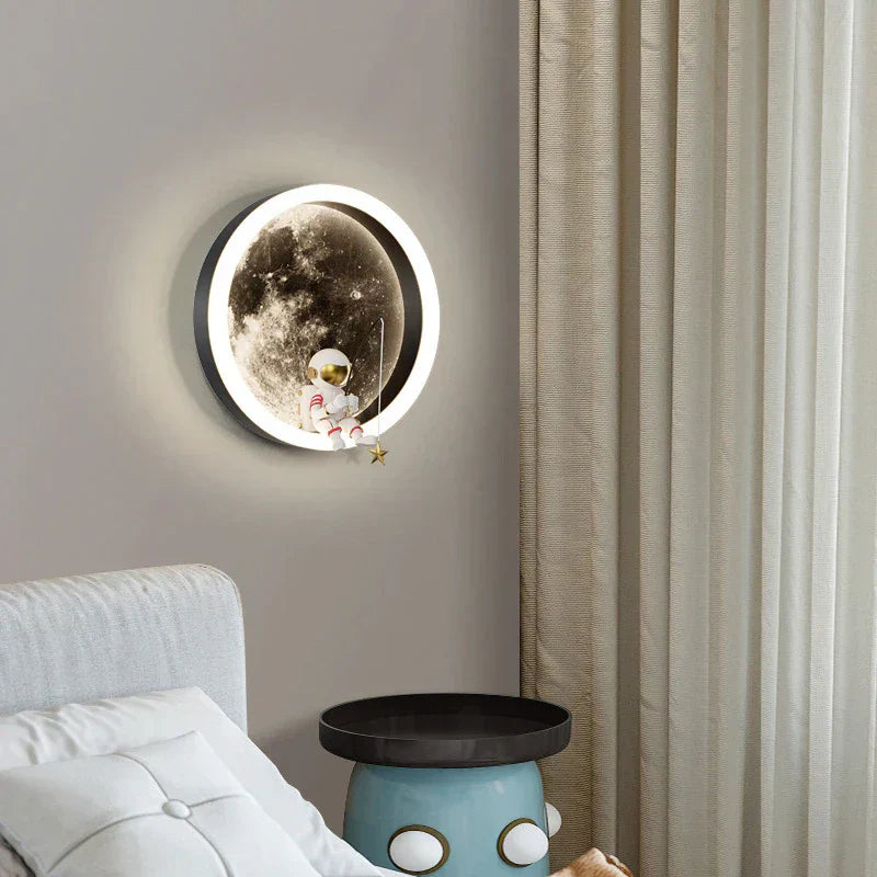 Celunara - LED Mond Wandleuchte