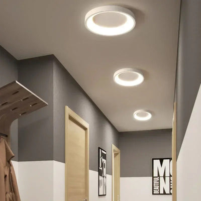 Nordische runde LED-Deckenleuchte mit Fernbedienung - Modernes, minimalistisches Design