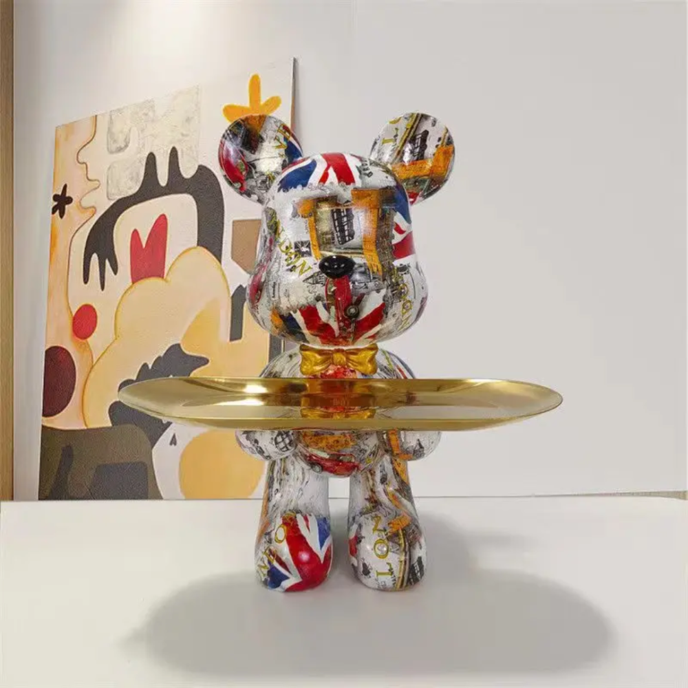 Moderne Bärenfigur - Zeitgenössische Kunstskulptur aus Harz