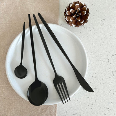 Noctara - Minimalistisches schwarzes Besteckset
