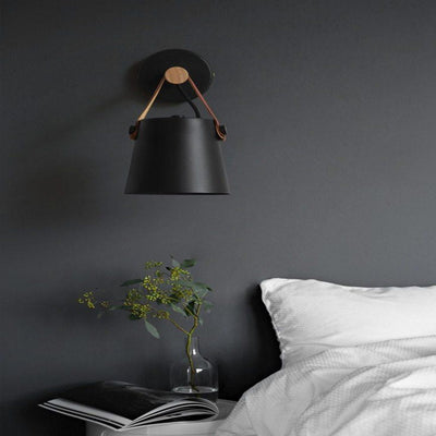 Norluma - Hängende Wandlampe aus Holz