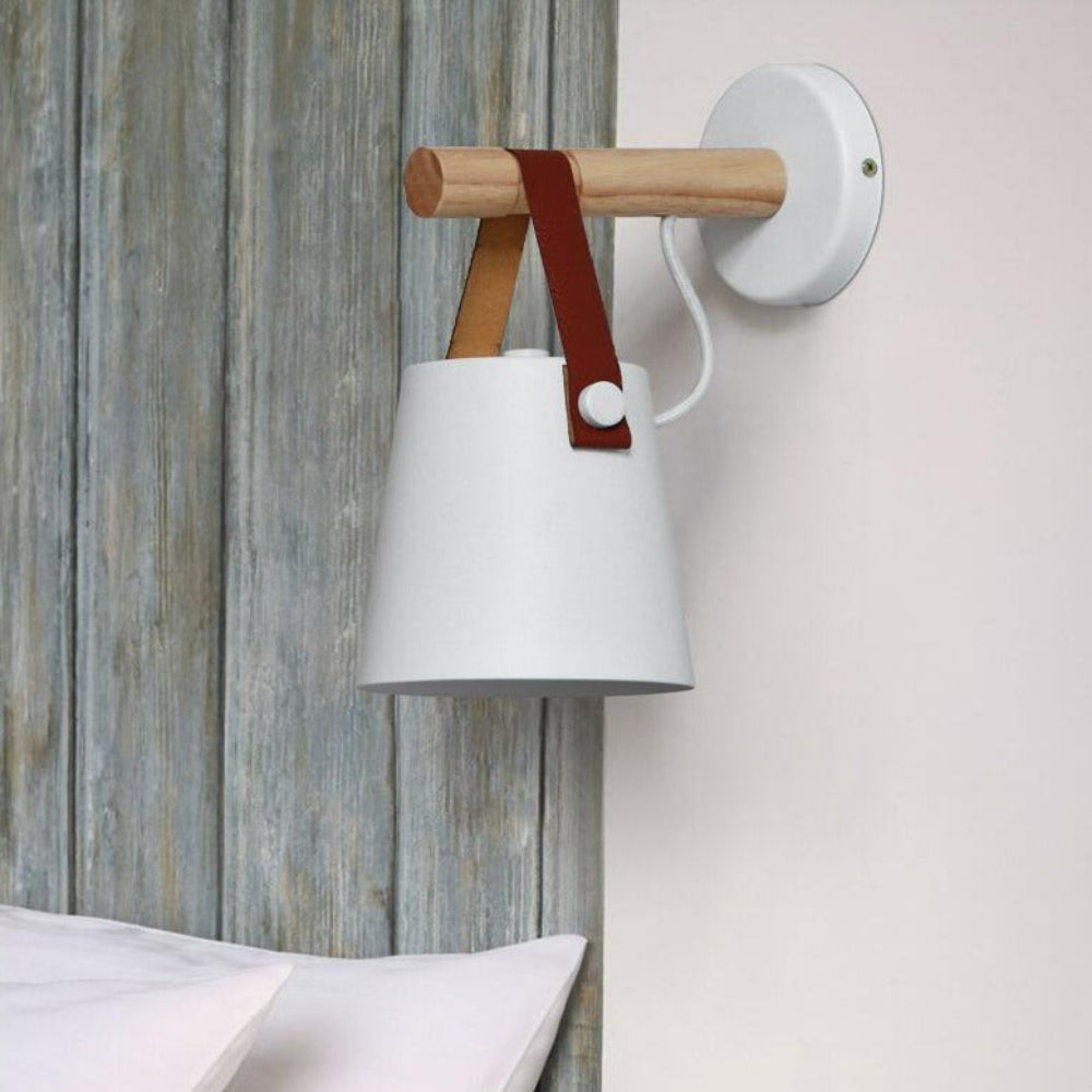 Norluma - Hängende Wandlampe aus Holz