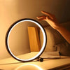 OrbLume - Minimalistische dimmbare LED-Ring-Tischleuchte