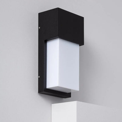 Orion Wandleuchte für draußen - elegantes schwarzes Design mit weichem Lichtdiffusor