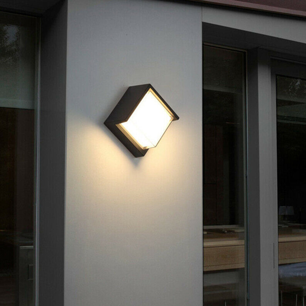 Quadra - Quadratische LED-Leuchte für Wand oder Decke