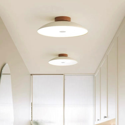 RetroIron – Vintage-inspirierte LED-Deckenleuchte
