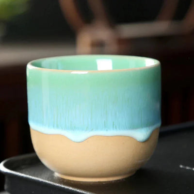 Teetasse mit Farbtropfen-Muster - Elegantes Keramik-Design