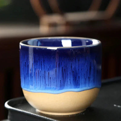 Teetasse mit Farbtropfen-Muster - Elegantes Keramik-Design