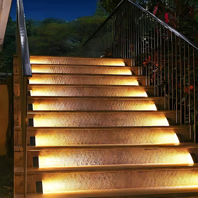 Treppenlicht - Solarbetriebene Eleganz für sicherere Treppenstufen