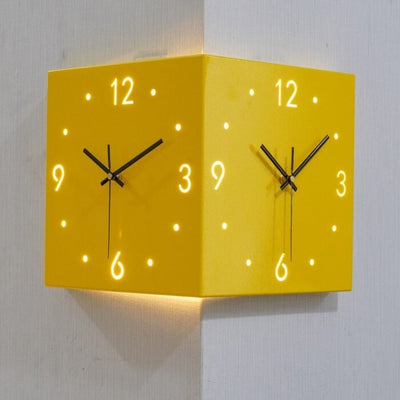 Twinora - Doppelseitige Wanduhr