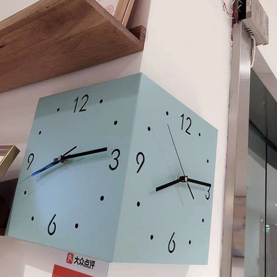 Twinora - Doppelseitige Wanduhr