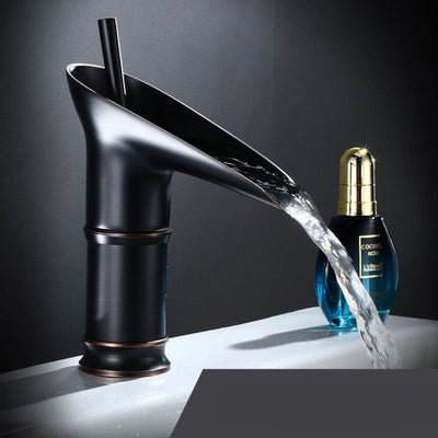 Antiker Wasserfall Wasserhahn für Badezimmer - Messinghahn mit klassischem Design