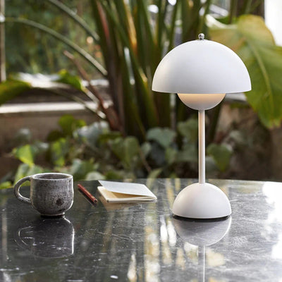 Kabellose LED-Tischlampe mit einstellbarer Helligkeit - Perfekt für Zuhause, das Büro oder den Innenhof