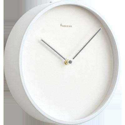 Nordische minimalistische Wanduhr - schlankes und elegantes Design