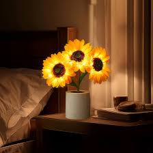 Petalara - Glitzernde, von Sonnenblumen inspirierte LED-Lampe