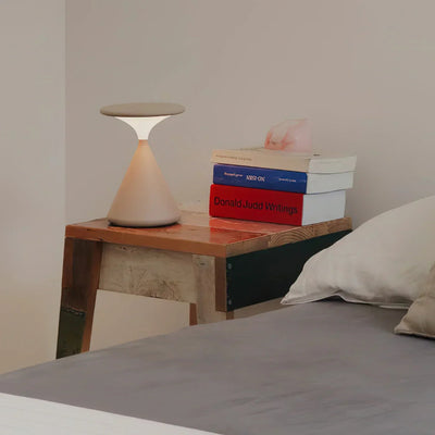 Stylische Kabellose LED-Tischlampe – Dimmbar & Tragbar