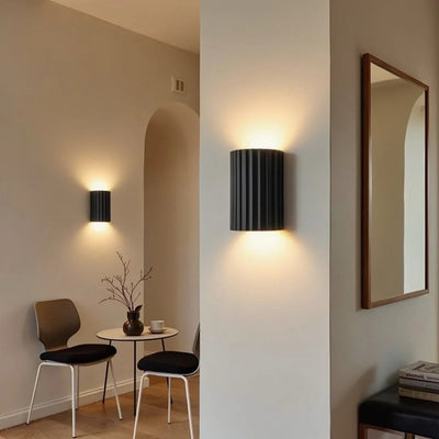 Minimalistische Wandleuchte - Modernes Design mit einem Hauch von Farbe